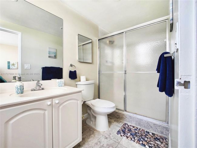 APT-2W - 3801 S Ocean Dr, Condo with 2 bedrooms, 2 bathrooms and null parking in Hollywood FL | Image 7