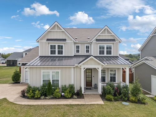 1065 Pine Creek Dr, Arrington, TN, 37014-8001 | Card Image