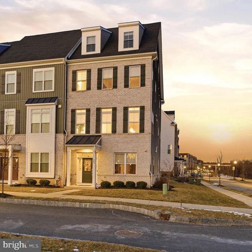 22-501 Bennett St, PHOENIXVILLE, PA, 19460-1339 | Card Image