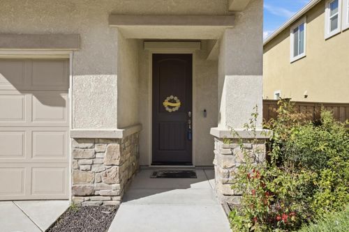 2069 Camino Real Way, Roseville, CA, 95747 | Card Image