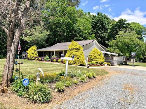 1920 Angell Rd, Mocksville, NC, 27028-4605 | Card Image