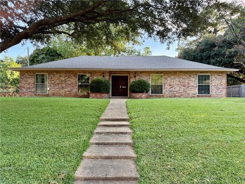 732 Welwyn Way, Alexandria, LA, 71303-2521 | Card Image