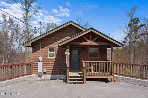 719 Hazy Cir, Gatlinburg, TN, 37738-5209 | Card Image