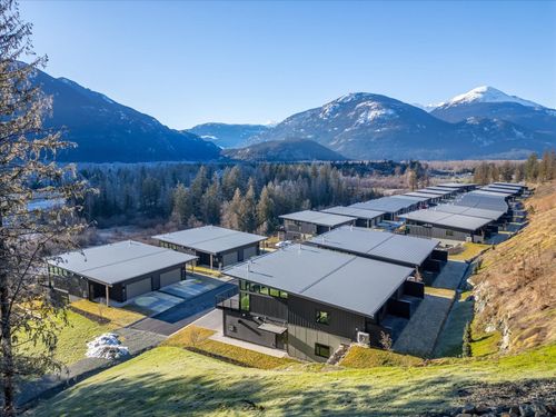 29-4000 Sunstone Way, Pemberton, BC, V0N2L3 | Card Image