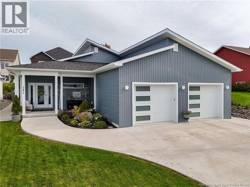 147 Reba Cres, Fredericton, NB, E3G0B5 | Card Image