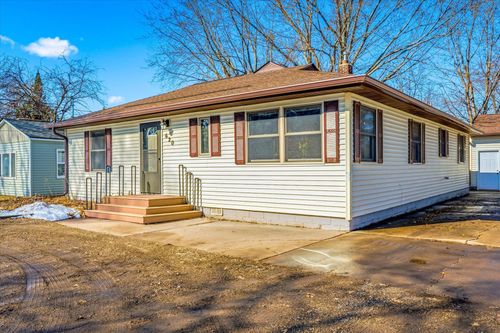 620 2nd St Se, Forest Lake, MN, 55025-1807 | Card Image