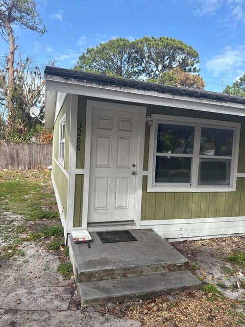 3266 S 7th St, Fort Pierce, FL, 34982-6325 | Card Image