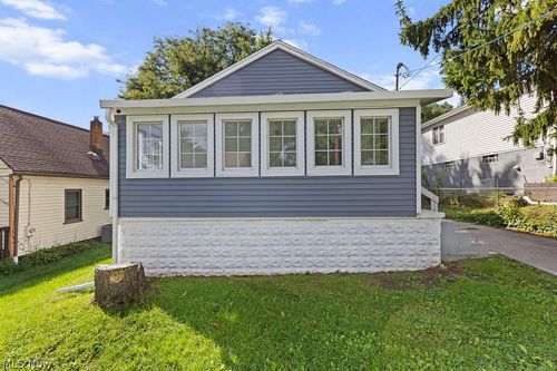 364 Rexford St, Akron, OH, 44314-3555 | Card Image