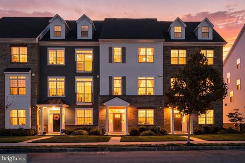 533 Bennett St, PHOENIXVILLE, PA, 19460-1339 | Card Image