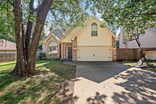 8609 S 92nd East Ave, Tulsa, OK, 74133-4445 | Card Image