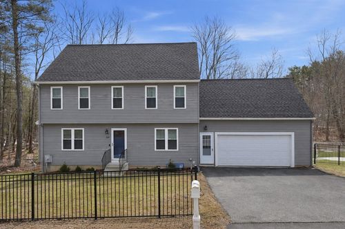 129 Quinapoxet St, Jefferson, MA, 01522-1487 | Card Image