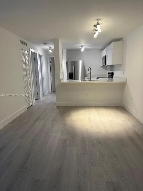 apt-510-210 Sw 11th St, Miami, FL, 33130-4061 | Card Image