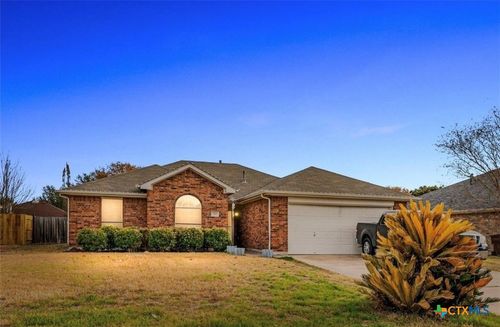 512 Mockingbird Ln, Lockhart, TX, 78644-2492 | Card Image