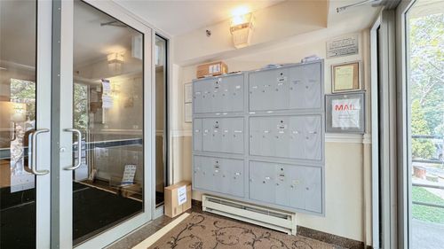 apt-3d-64 Grand Central Pkwy, Forest Hills, NY, 11375-1584 | Card Image