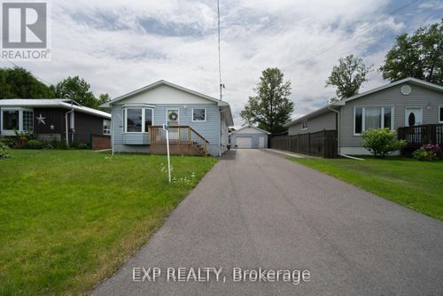 31 Spruce Dr, Temagami, ON, P0H2H0 | Card Image