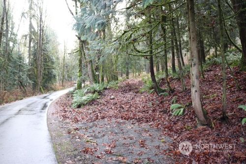 18700 Se 64th Way, Issaquah, WA, 98027-8616 | Card Image