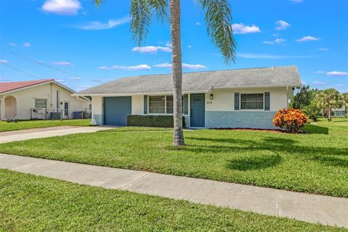 4711 Forest Glen Dr, NORTH FORT MYERS, FL, 33903-4624 | Card Image