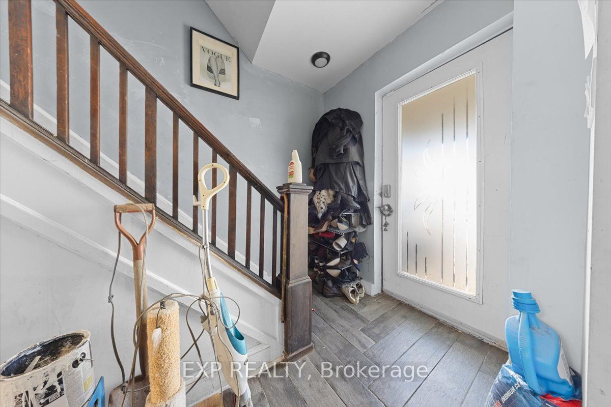 Residential in Vanier and Kingsview Park 4