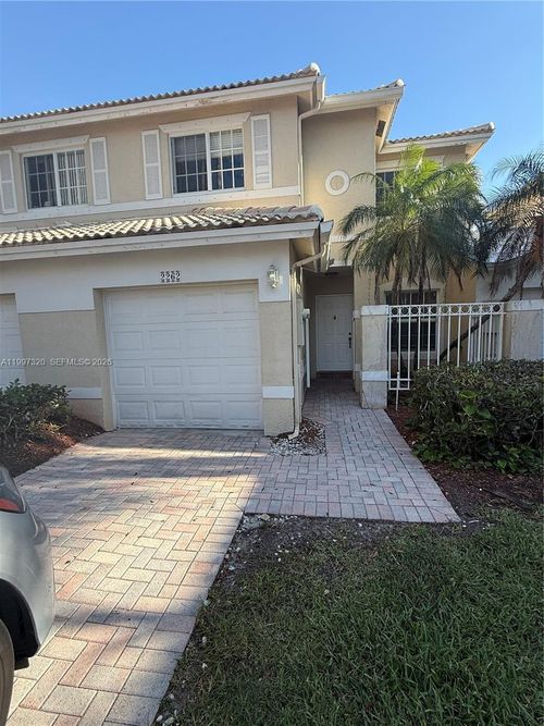 2262 Nw 171st Ter, Pembroke Pines, FL, 33028-2066 | Card Image