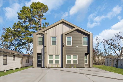 b-7987 Chateau St, Houston, TX, 77028-4511 | Card Image