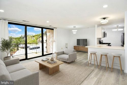 apt-b2-3322 Huntley Square Dr, TEMPLE HILLS, MD, 20748-6240 | Card Image