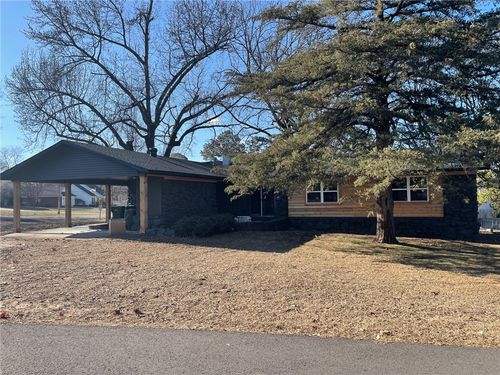 201 N Shore Dr, Russellville, AR, 72802-8827 | Card Image