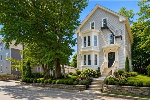 266 1st Ave, Woonsocket, RI, 02895-4159 | Card Image