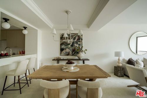 302-11847 Gorham Ave, Los Angeles, CA, 90049 | Card Image