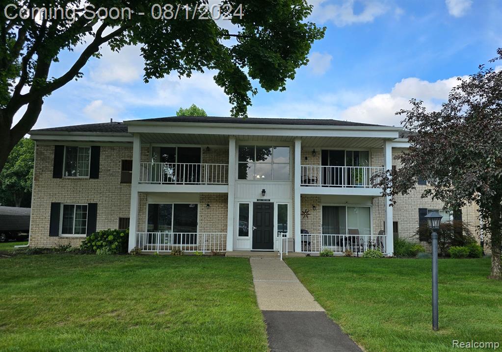 Ann Arbor Trl, Livonia, MI 48150