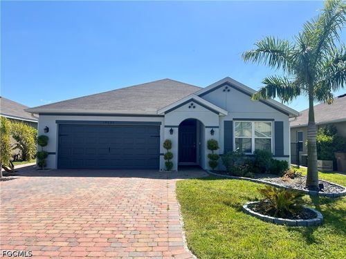 10293 Silver Pond Ln, LEHIGH ACRES, FL, 33936-6677 | Card Image