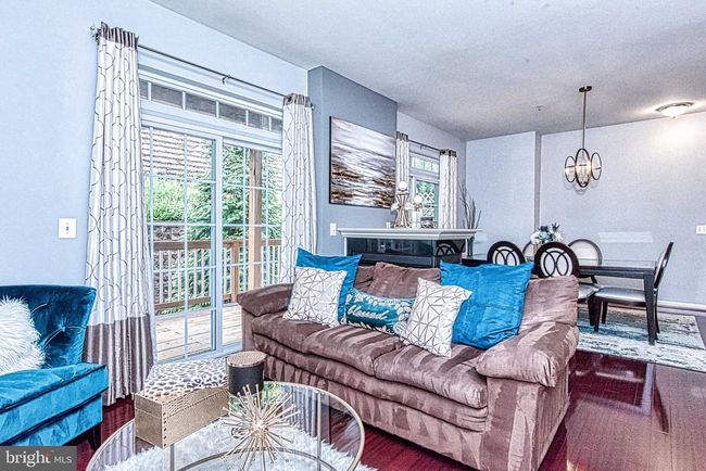 101 - 13812 Breezy Ridge Way, Townhouse with 3 bedrooms, 3 bathrooms and null parking in WOODBRIDGE VA | Image 7