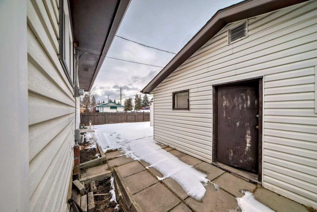 504 Penworth Drive Se, Home with 7 bedrooms, 3 bathrooms and 3 parking in Calgary AB | Image 34