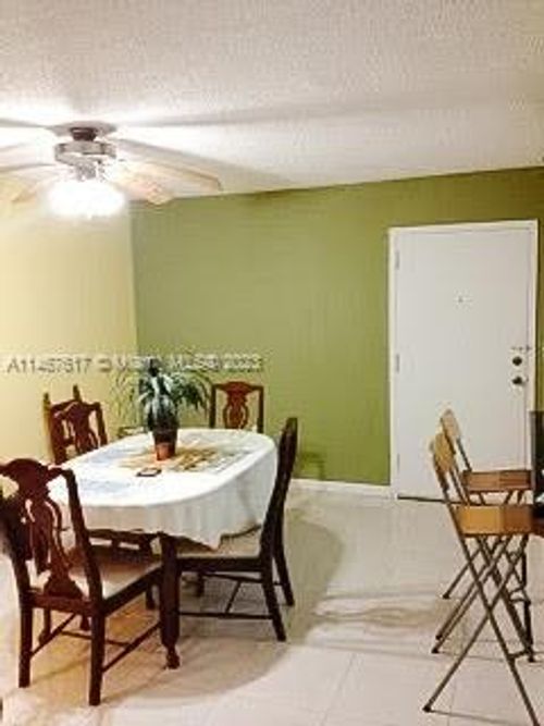 apt-405-9686 Fontainebleau Blvd, Miami, FL, 33172-4132 | Card Image