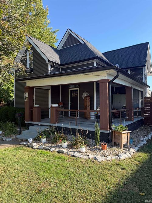 267 E Main Street, Bloomfield, IN, 47424 | Card Image