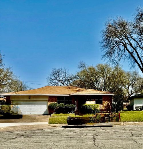 1317 Fern Glen Trl, Dallas, TX, 75241-2043 | Card Image