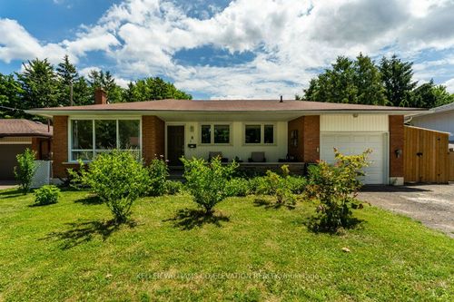 8 Ramlee Rd, Saint Catharines, ON, L2M2K5 | Card Image