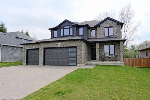 5 Foxborough Pl, Thorndale, ON, N0M2P0 | Card Image