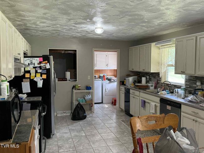 2818 Dungannon Rd, House other with 3 bedrooms, 2 bathrooms and null parking in Coeburn VA | Image 17