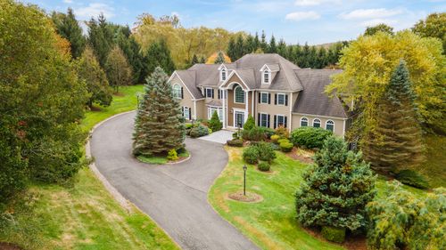 4 Wentworth Dr, Newtown, CT, 06470-1884 | Card Image