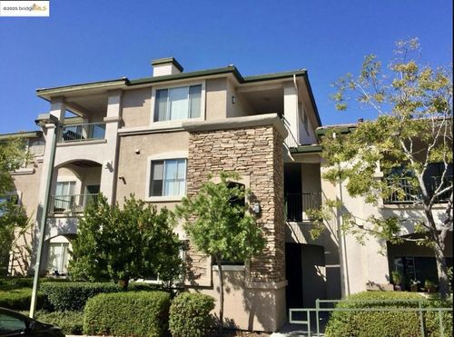 apt-828-701 Gibson Dr, Roseville, CA, 95678-5724 | Card Image