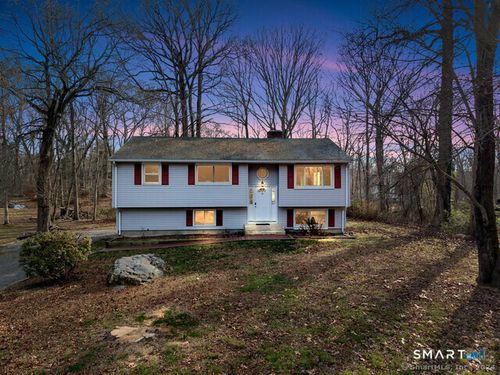 13 Victoria Ln, Old Lyme, CT, 06371-2126 | Card Image