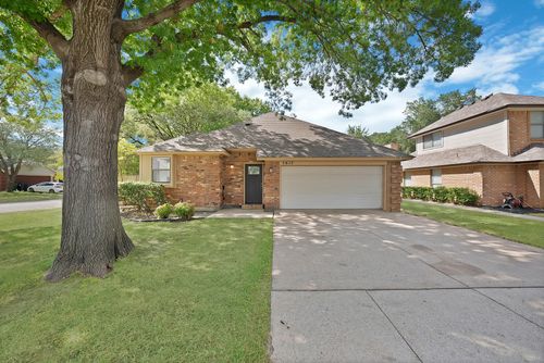 5612 Polo Club Drive, Arlington, TX, 76017 | Card Image