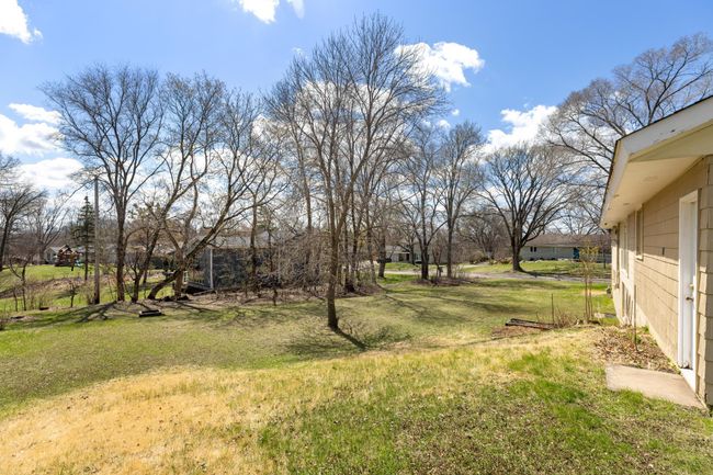 Huge back yard provides plenty of opportunity for outdoor enjoyment. | Image 30