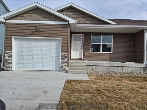 1447 Peach, Grand Island, NE, 68801 | Card Image