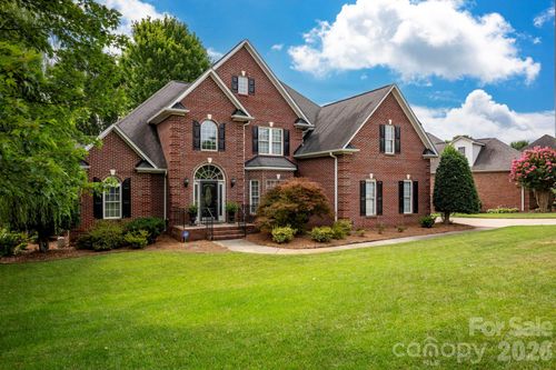5523 Weavers Row, Gastonia, NC, 28056-8586 | Card Image