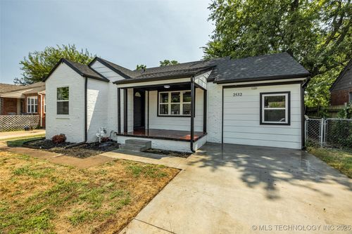 2532 E 4th St, Tulsa, OK, 74104-2302 | Card Image