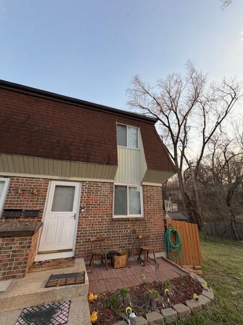 10027 W 52nd St, Merriam, KS, 66203-2079 | Card Image