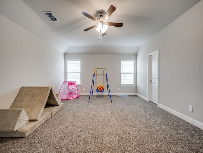Huge game room perfect for movie nights or playtime! | Image 21