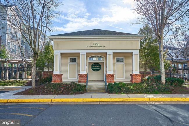 9332 Branch Side Ln, Townhouse with 4 bedrooms, 4 bathrooms and null parking in FAIRFAX VA | Image 42