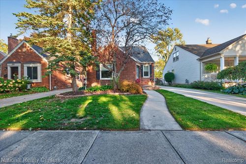 210 N Wilson Avenue, Royal Oak, MI, 48067 | Card Image